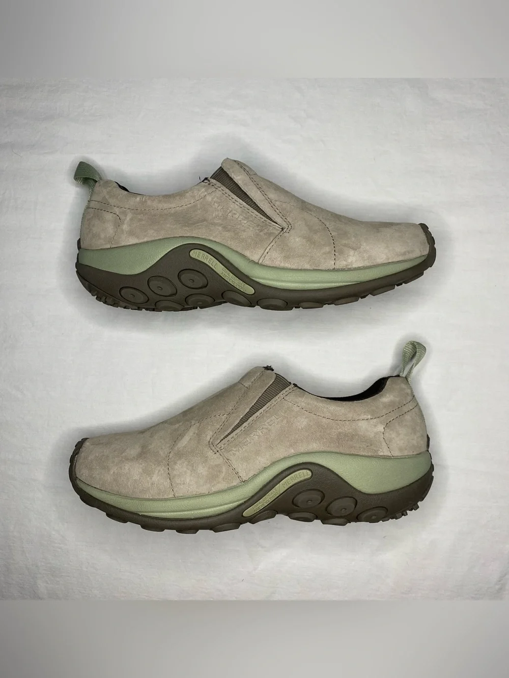 Merrell Jungle Moc Women’s US 8 Taupe Suede Comfort Slip-On Shoes NWOT